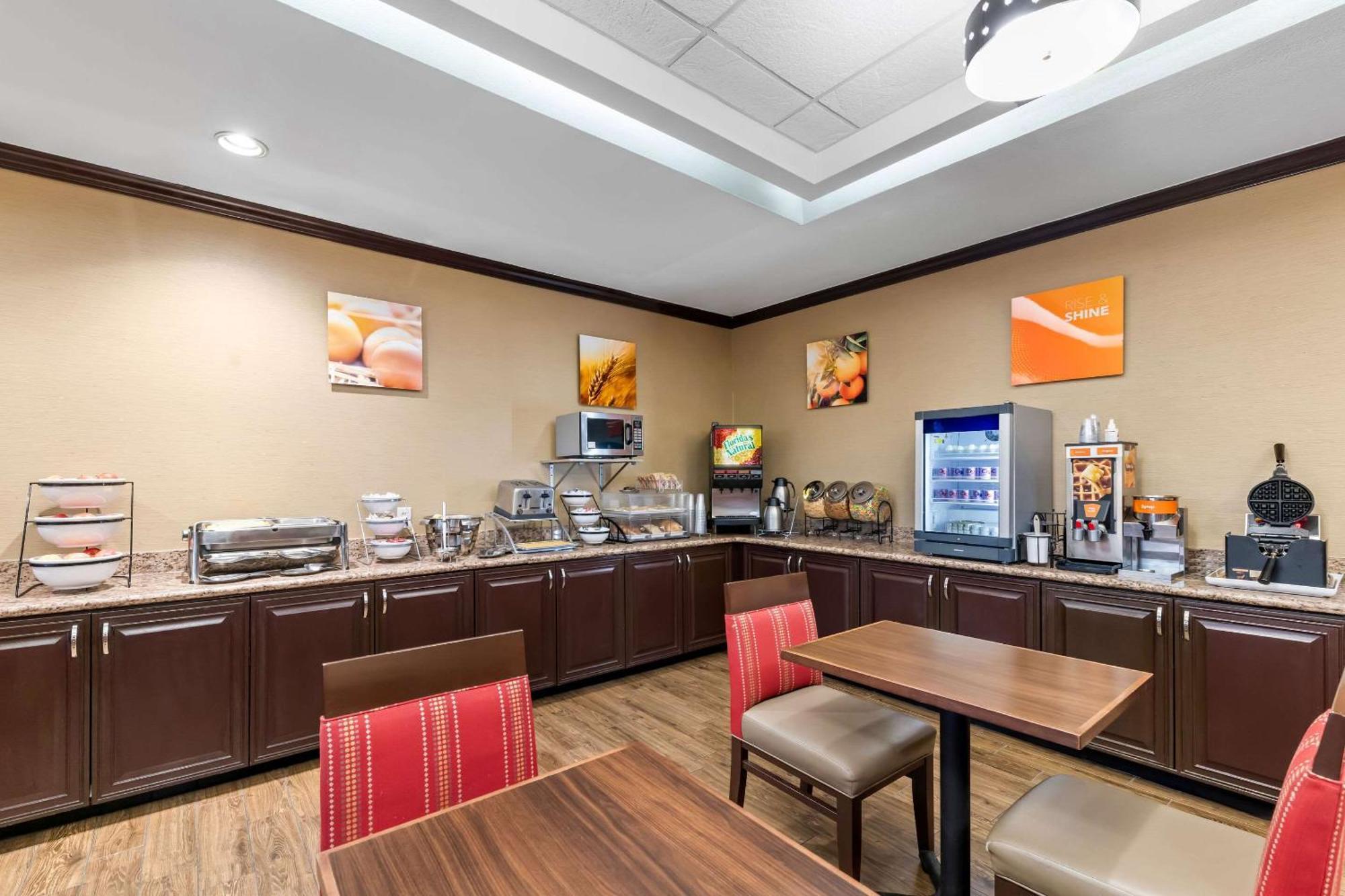 Comfort Inn & Suites Near Lake Lewisville Корінт Екстер'єр фото